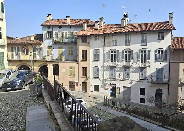 Il Nido Della Piazzetta Appartement Saluzzo